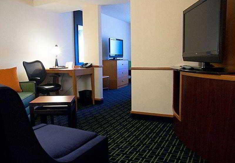 Fairfield Inn & Suites Tampa Fairgrounds/Casino Orient Park Kültér fotó